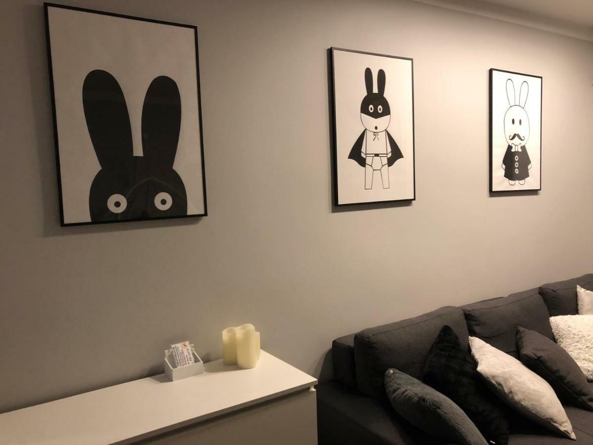Family & Business Elegant Apartments Rynek Centrum Downtown - 2 Bedroom, Balcony, Parking Κίελτσε Εξωτερικό φωτογραφία